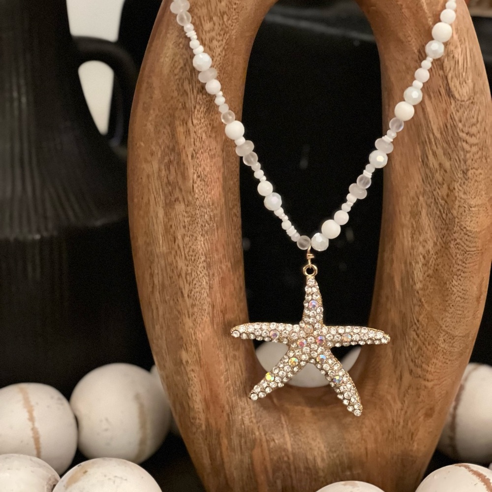 Elegant Starfish Pendant Necklace